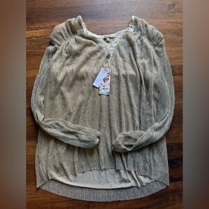 Buckle Sheer Long Sleeve